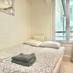 Cozy Studio On Clauzel Steps Away From Montmartre