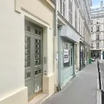 Cozy Studio On Clauzel Steps Away From Montmartre